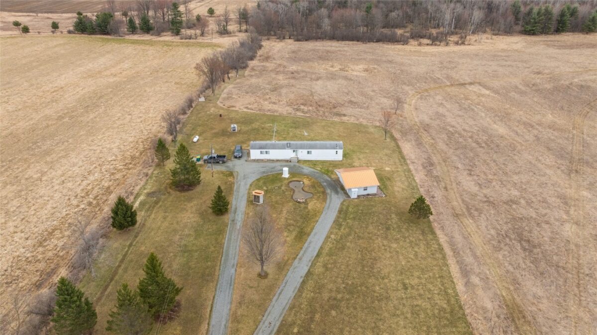 Residential at 2742 Pray Avenue, Neillsville, WI 54456 — photo 2