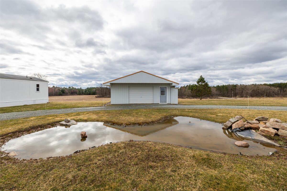 Residential at 2742 Pray Avenue, Neillsville, WI 54456 — photo 3