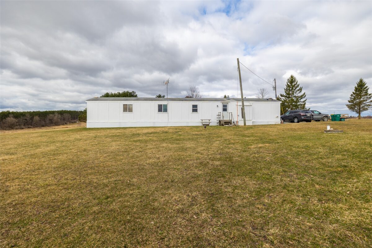 2742 Pray Avenue Neillsville WI 54456 — photo 3