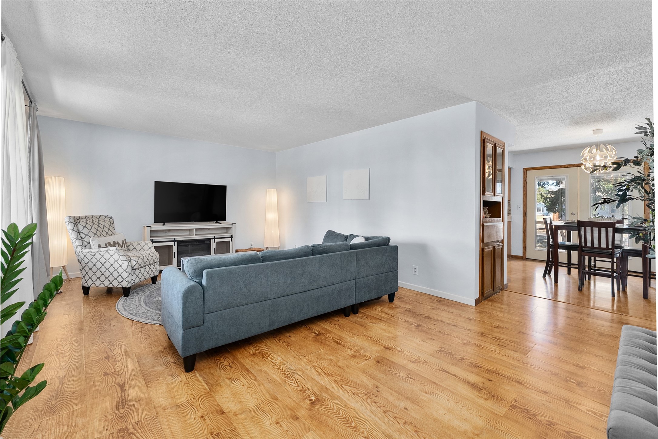 2808-Knapp-Menomonie-WI-54751-1