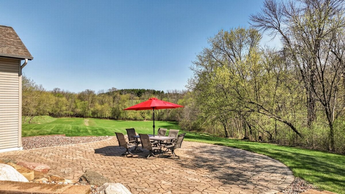 2815 Dairyland Road SE, Menomonie, WI
