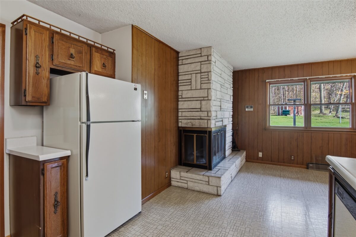 Residential at 2824 Seymour Road, Eau Claire, WI 54703 — photo 8