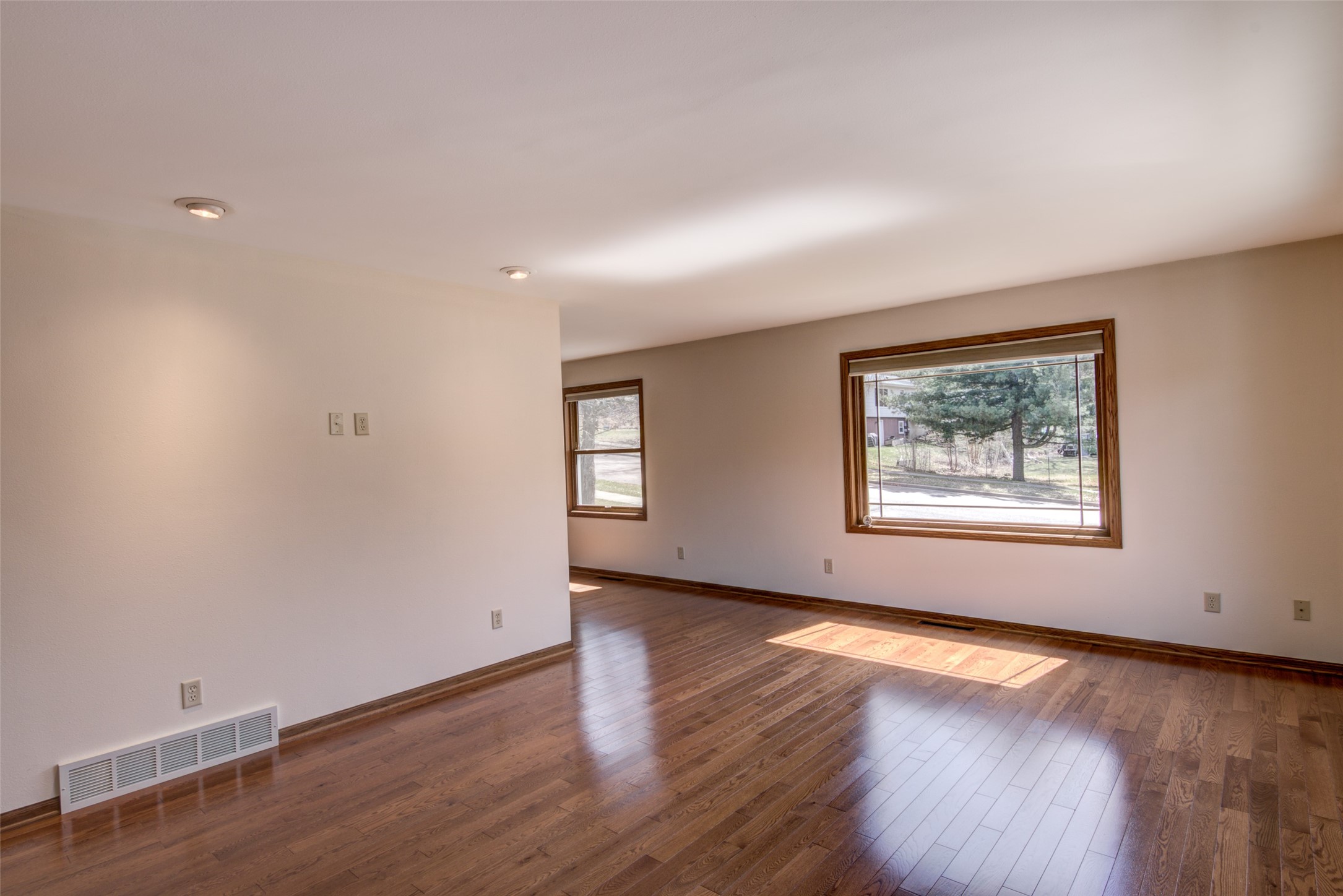 2916 Trinity Street, Eau Claire, WI — photo 3