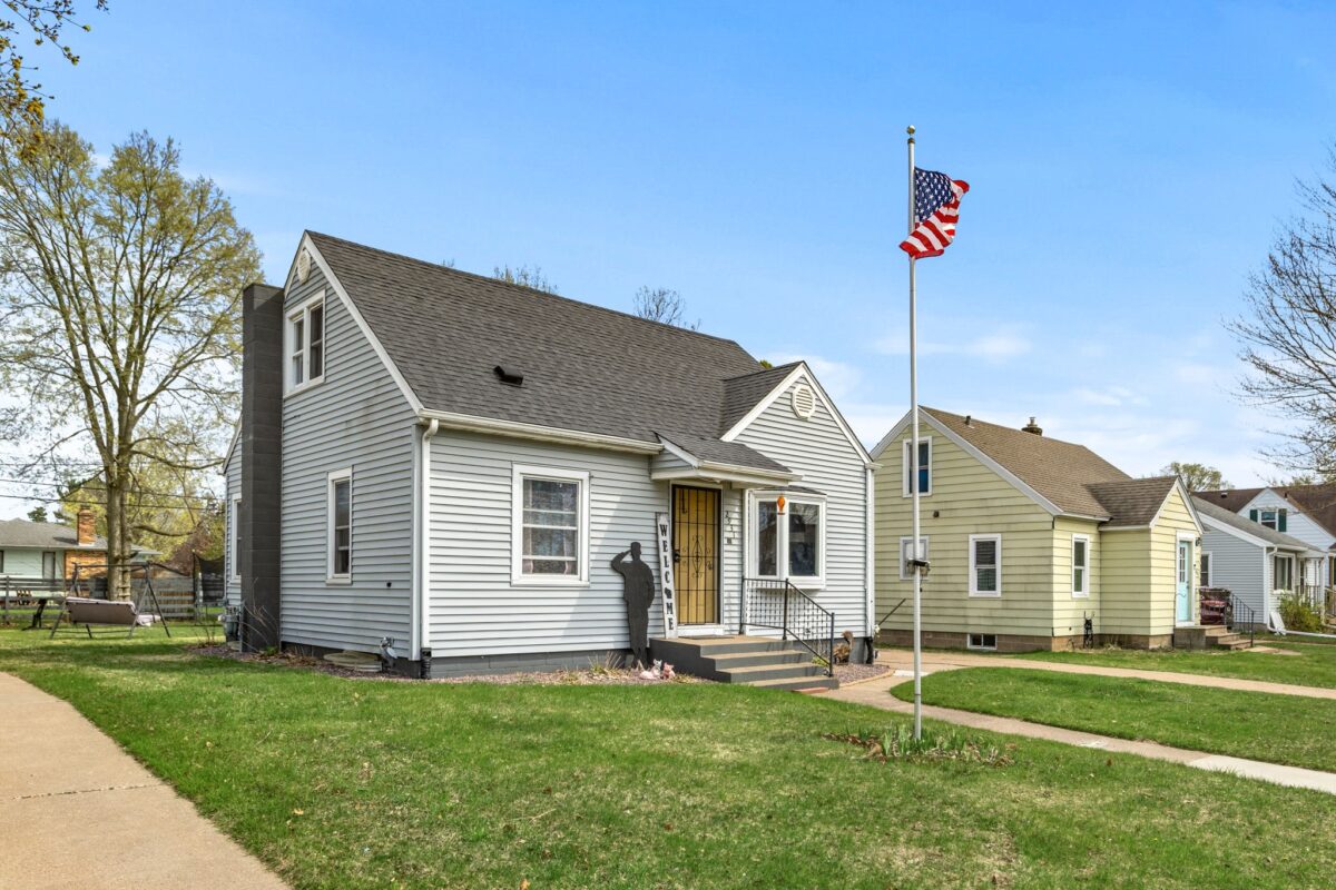2931 8th Street, Eau Claire, WI — photo 2