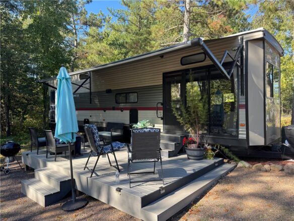 Landhouse for sale picture with an address of  30108 Lakeland Drive in Danbury and a list price of 175000