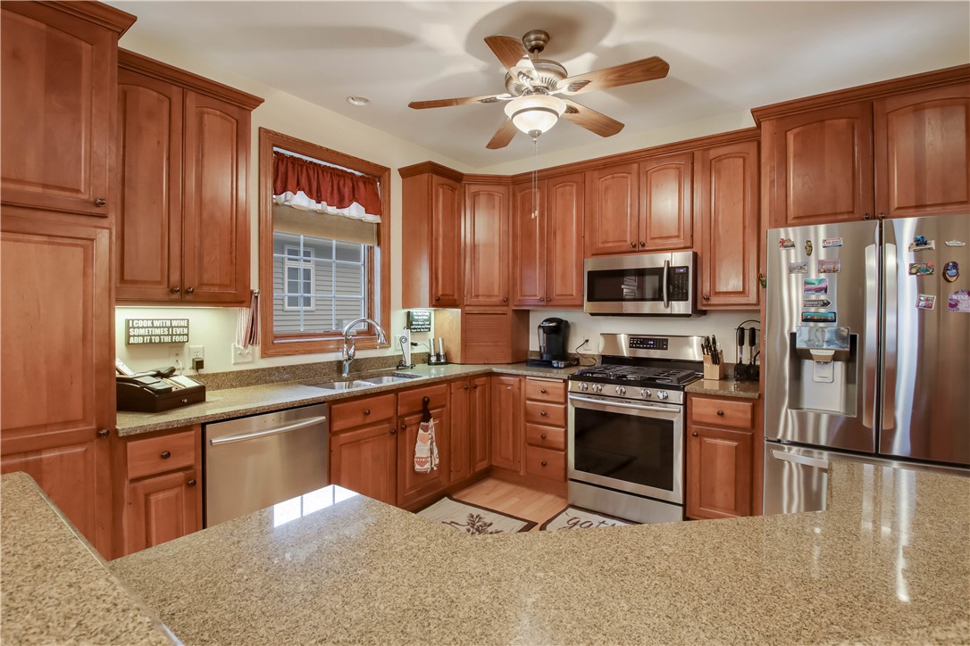 Residential at 3014 Putnam Glen, Eau Claire, WI 54701 — photo 12