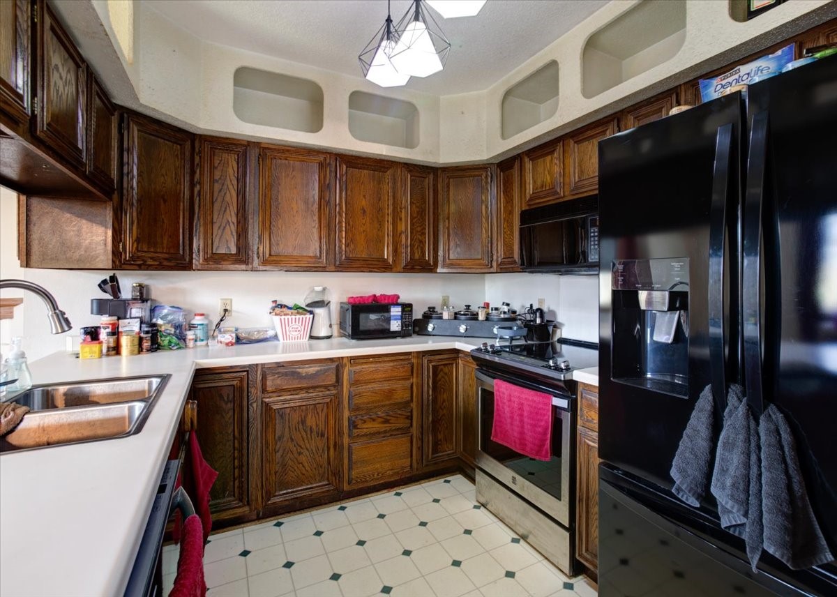 302 E Main Street E, Durand, WI — photo 13