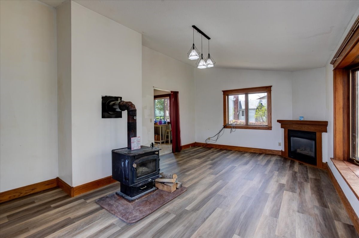 302 E Main Street E, Durand, WI — photo 15