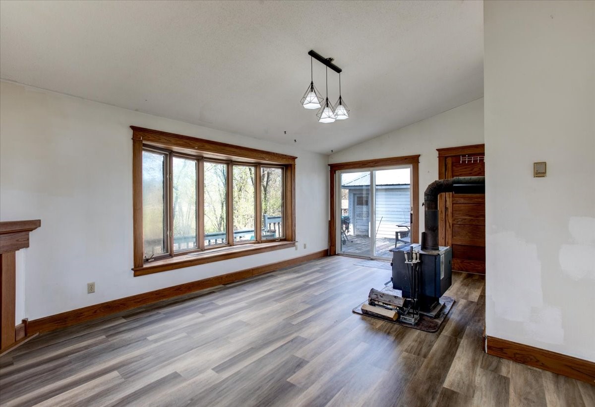 302 E Main Street E, Durand, WI — photo 16