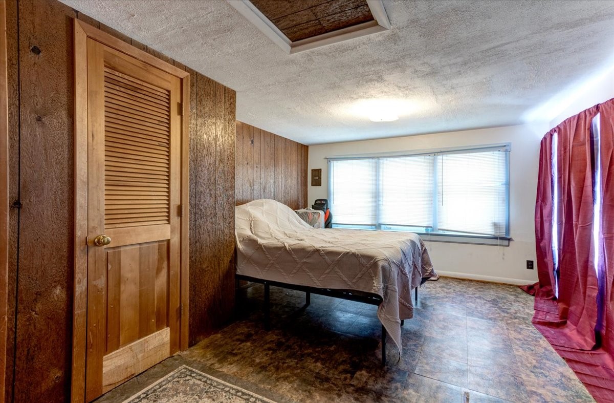 302 E Main Street E, Durand, WI — photo 19