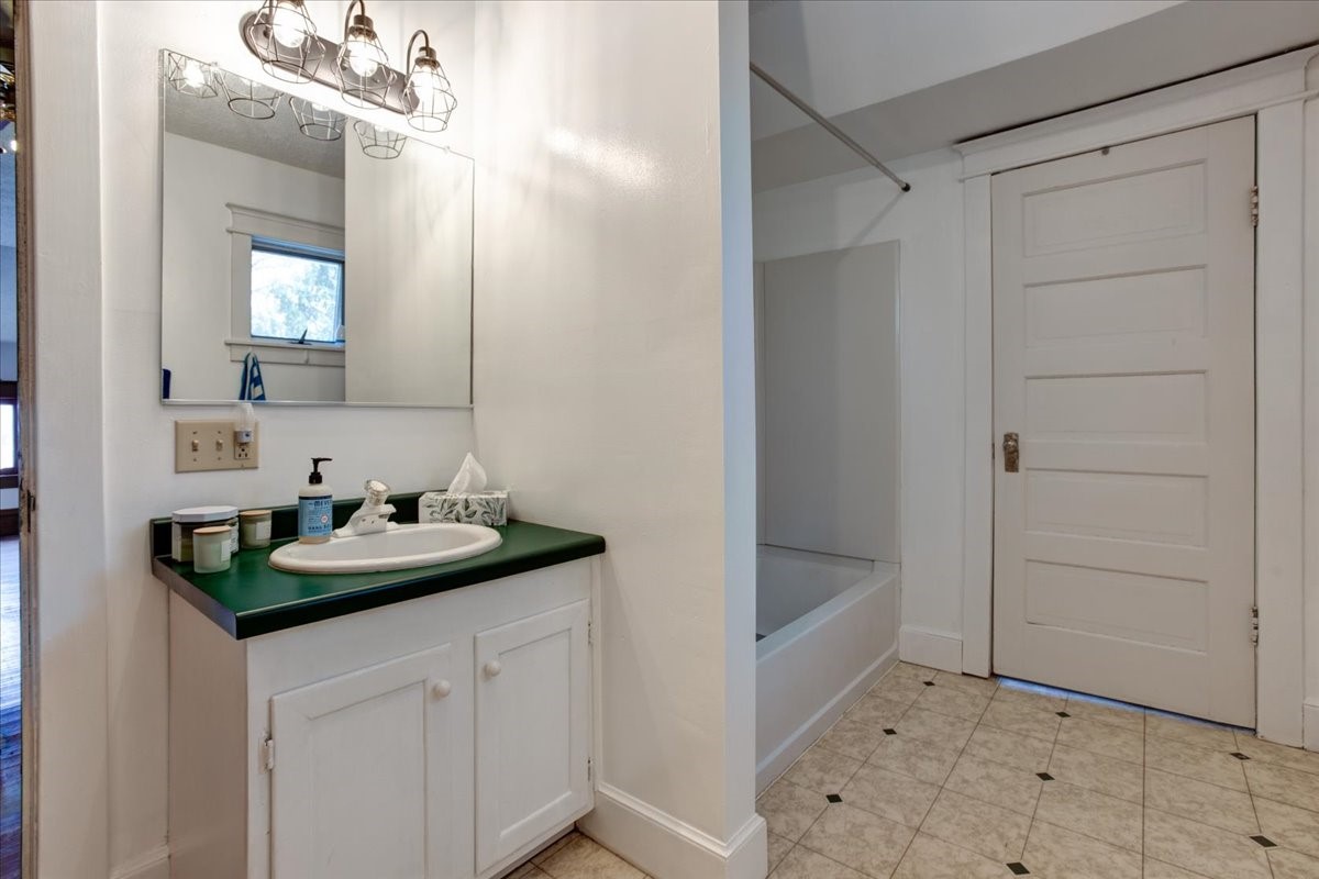 302 E Main Street E, Durand, WI — photo 30