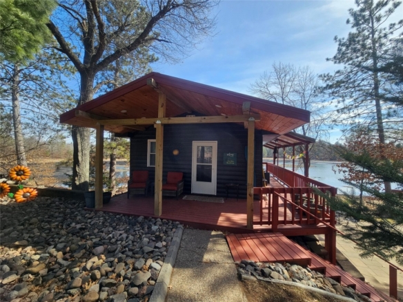 Residentialhouse for sale picture with an address of  30276 Nicaboyne Lake Road in Danbury and a list price of 222500