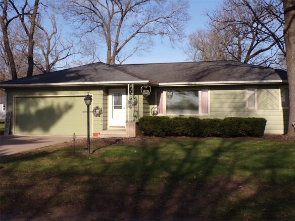 3045 Wedgewood Avenue Eau Claire WI 54703 — photo 1