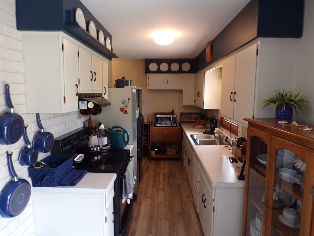 3045 Wedgewood Avenue Eau Claire WI 54703 — photo 8