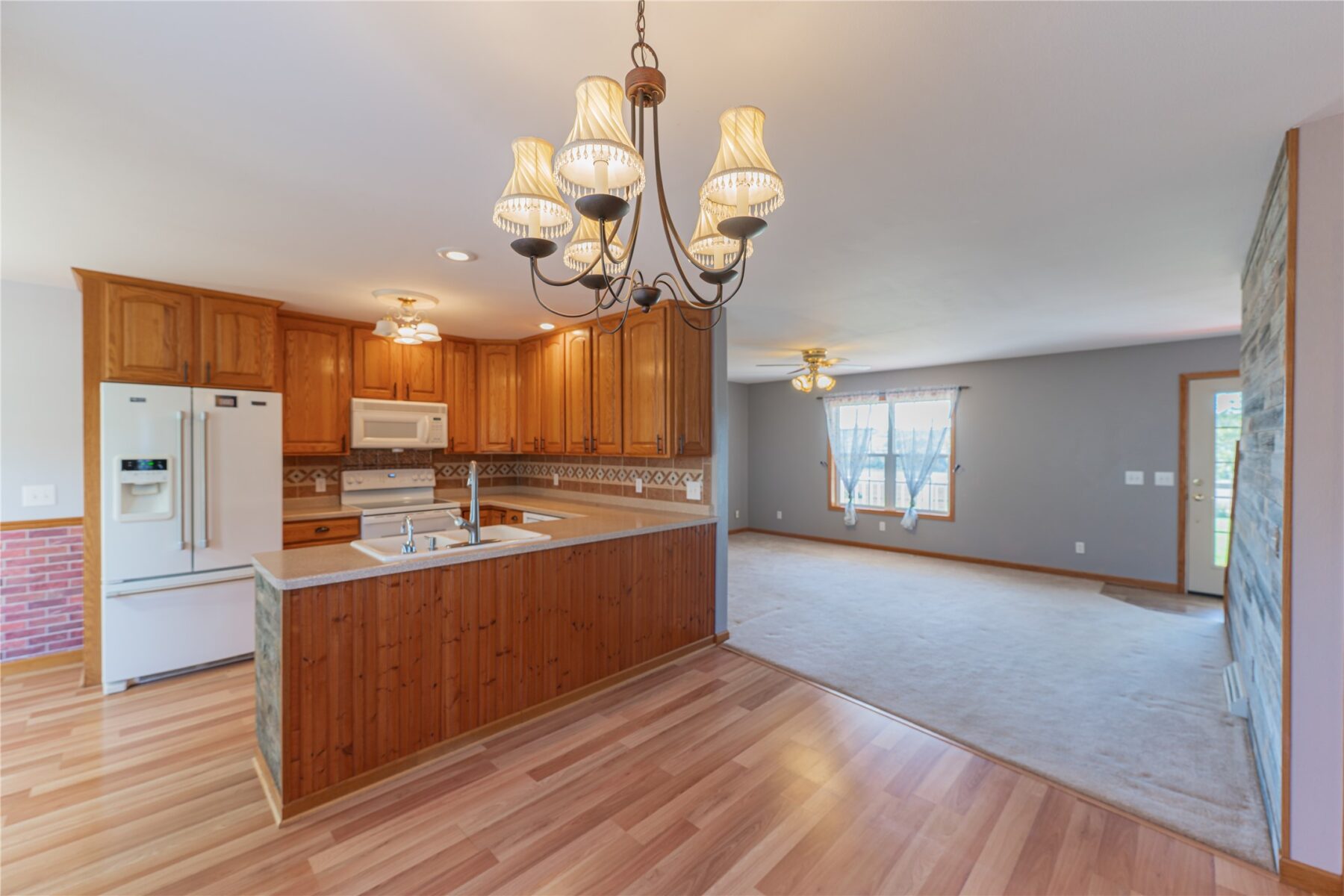 Residential at 30694 County Highway, Elroy, WI 53929 — photo 6