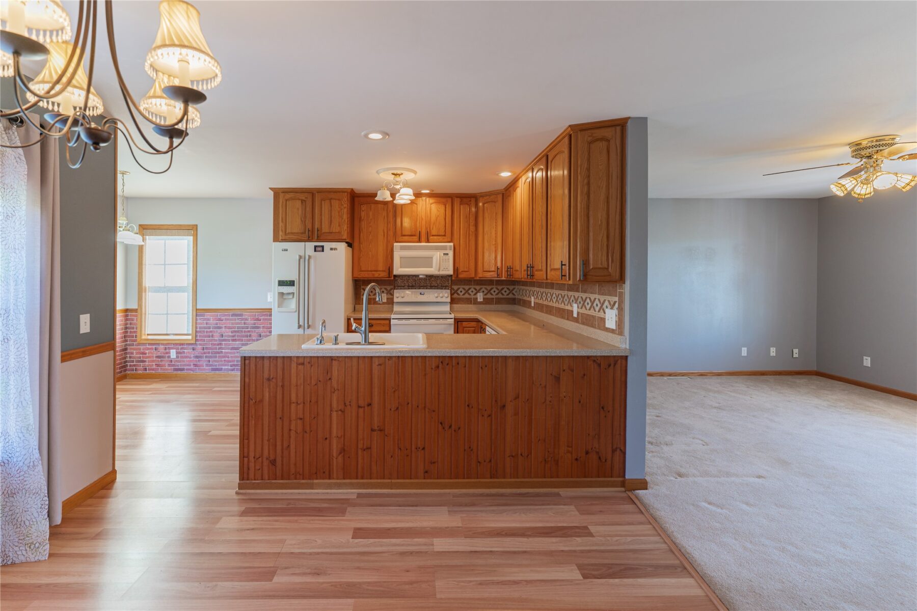 Residential at 30694 County Highway, Elroy, WI 53929 — photo 7