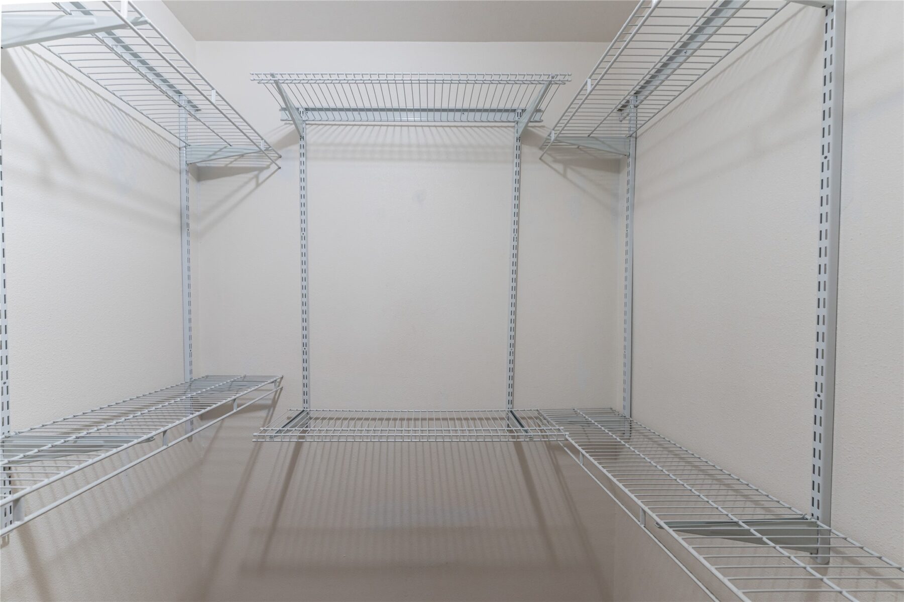 Residential at 30694 County Highway, Elroy, WI 53929 — photo 8