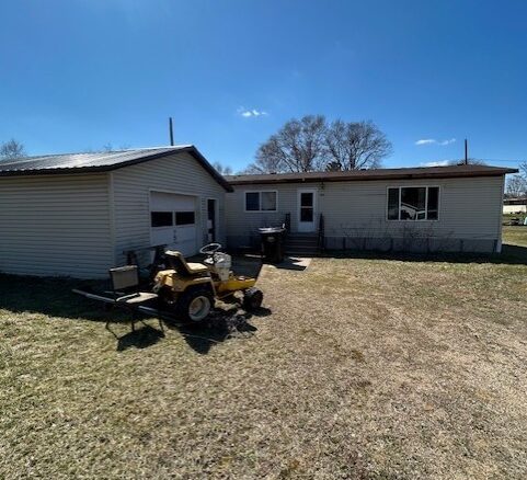 314 Armstrong Avenue Black River Falls WI 54615 — photo 1