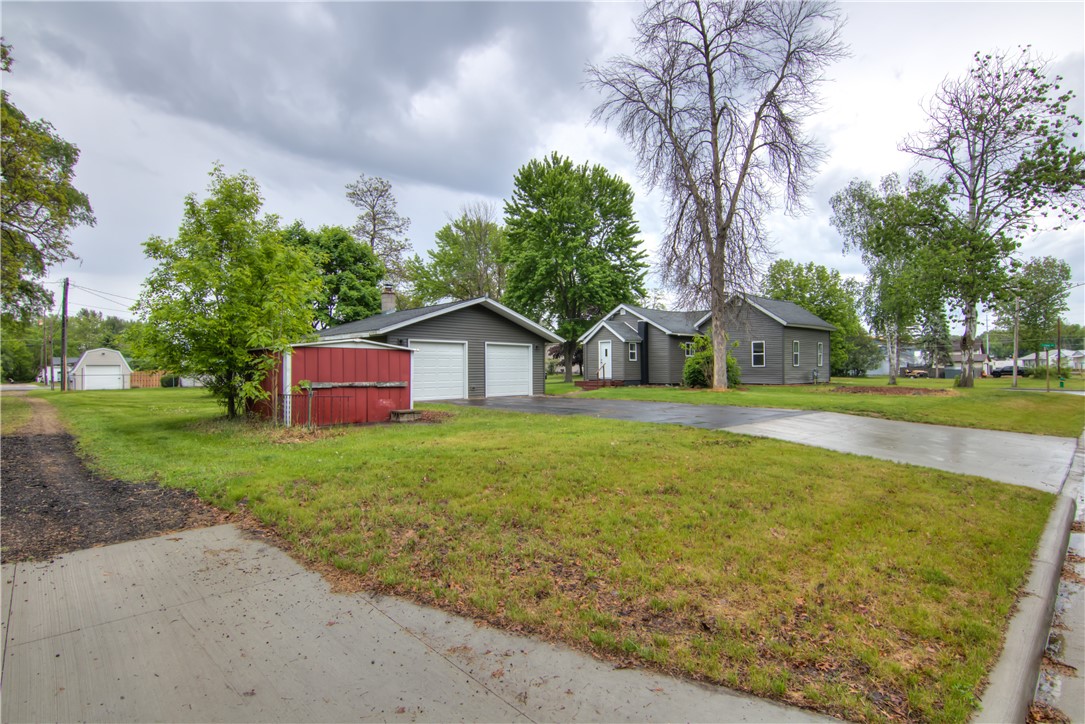 Residential at 324 Cobban Street, Chippewa Falls, WI 54729 — photo 21