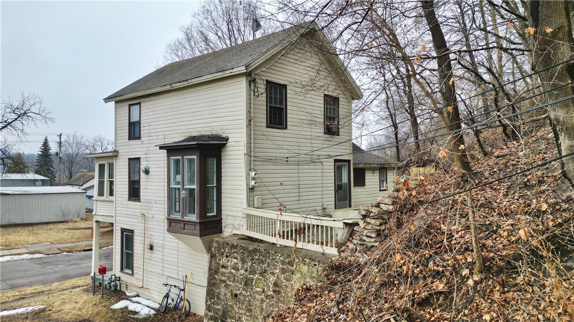 Residential Income at 326 Spring Street, Chippewa Falls, WI 54729 — photo 4