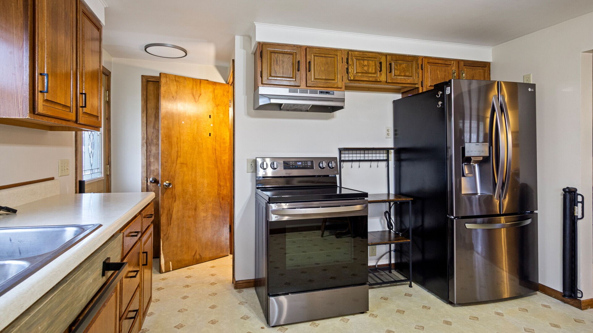 Residential at 328 3rd Avenue, Chippewa Falls, WI 54729 — photo 2