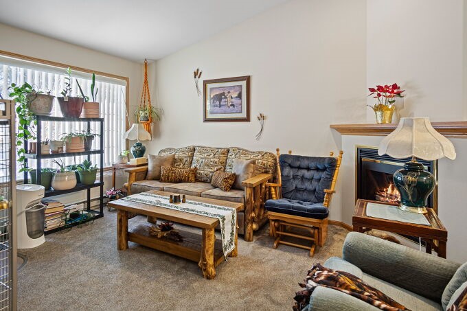 3330-Robin-Meadows-Eau-Claire-WI-54701-5