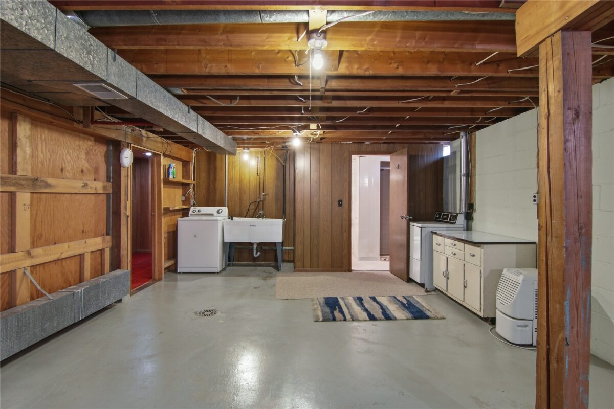 3333 Halsey Street, Eau Claire, WI