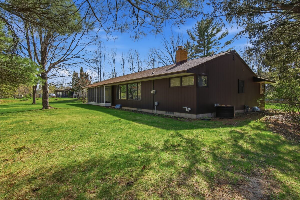 3333 Halsey Street, Eau Claire, WI