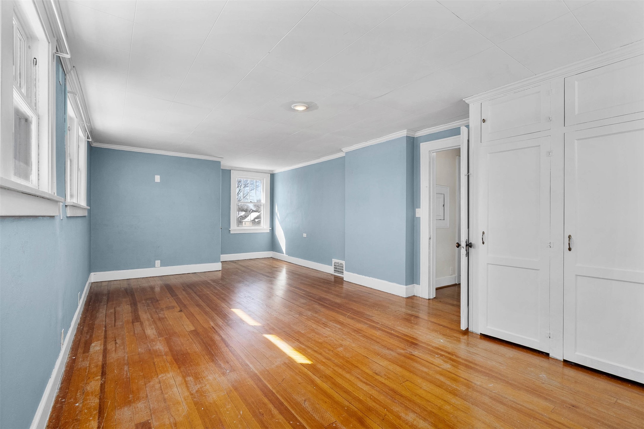 35635-5th-Independence-WI-54747-4