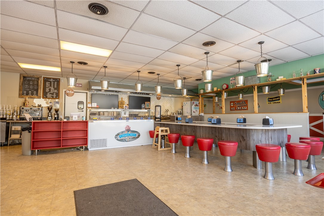 36 W Marshall Street, Rice Lake, WI — photo 4