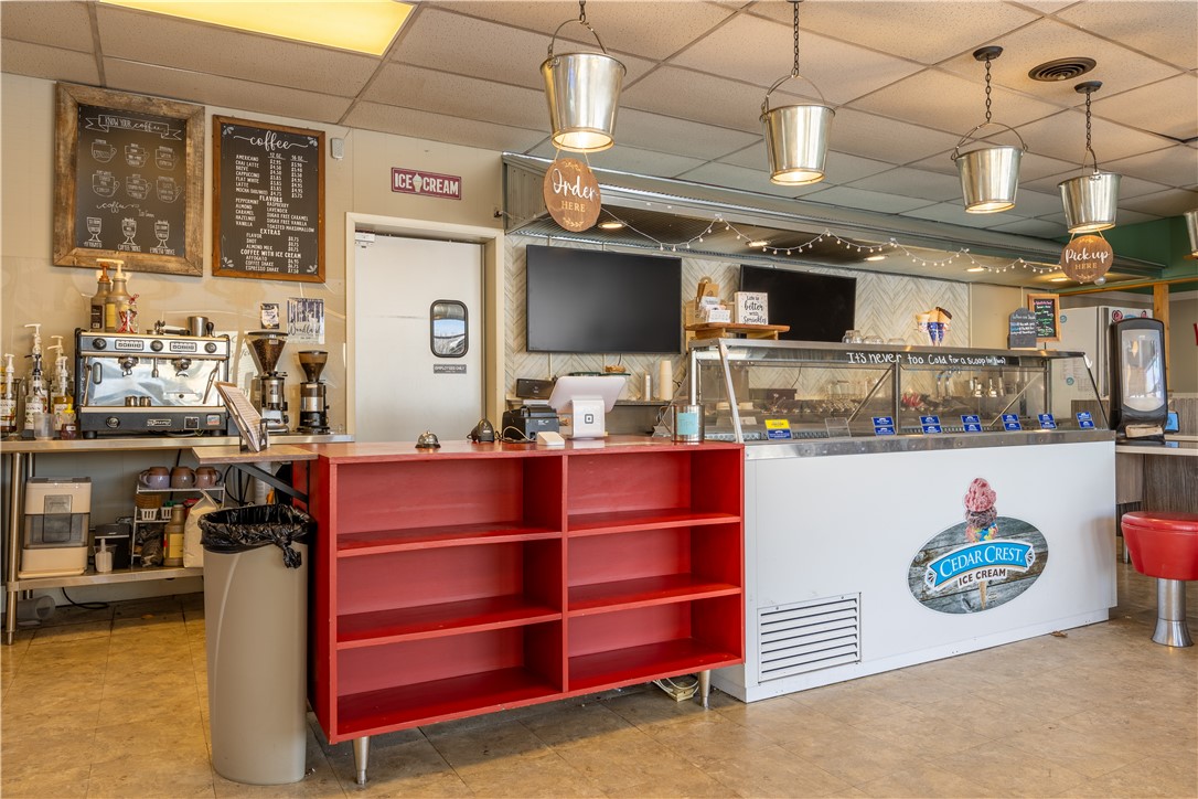 36 W Marshall Street, Rice Lake, WI — photo 8