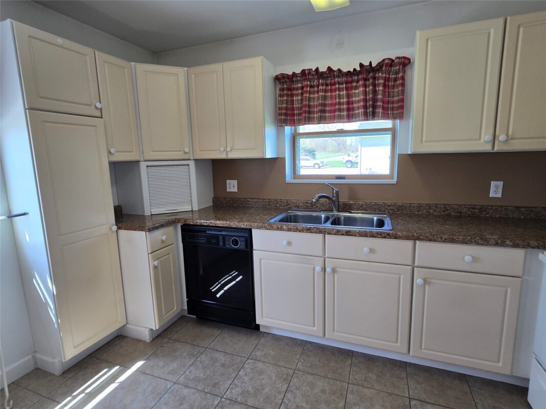 406 W Dell Street New Auburn WI 54757 — photo 14