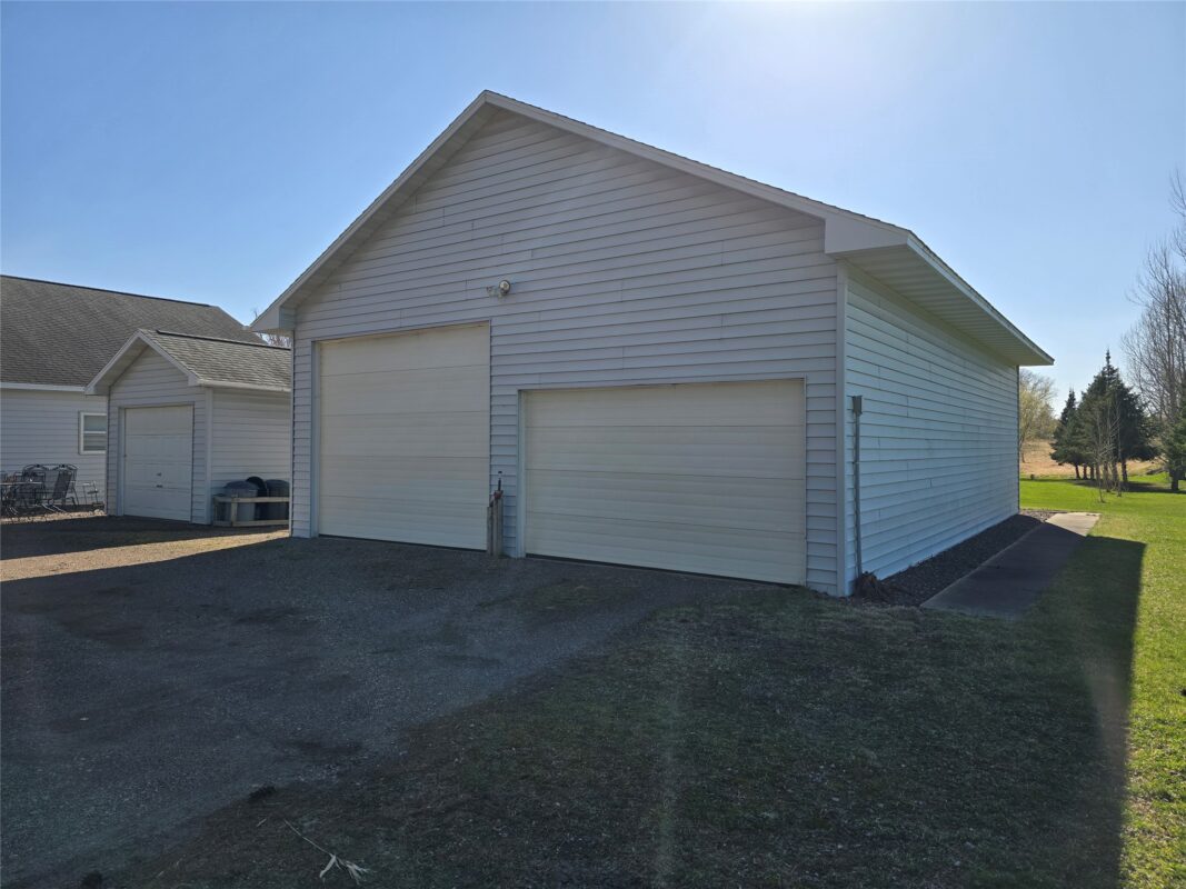 406 W Dell Street New Auburn WI 54757 — photo 6