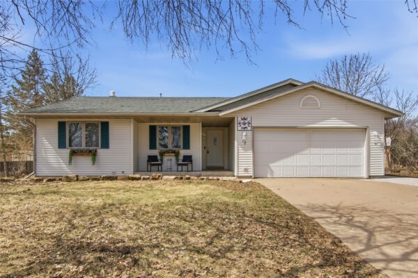 411 21st Street Menomonie WI 54751 — photo 1
