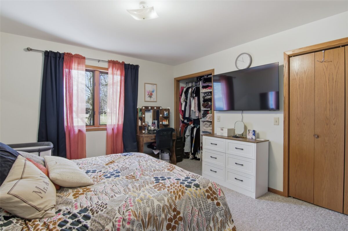 411 21st Street Menomonie WI 54751 — photo 18