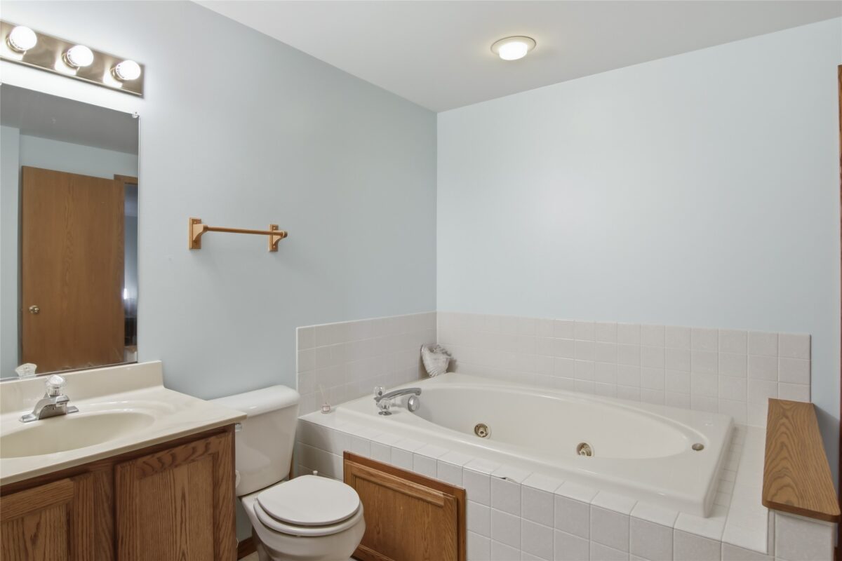 411 21st Street Menomonie WI 54751 — photo 23
