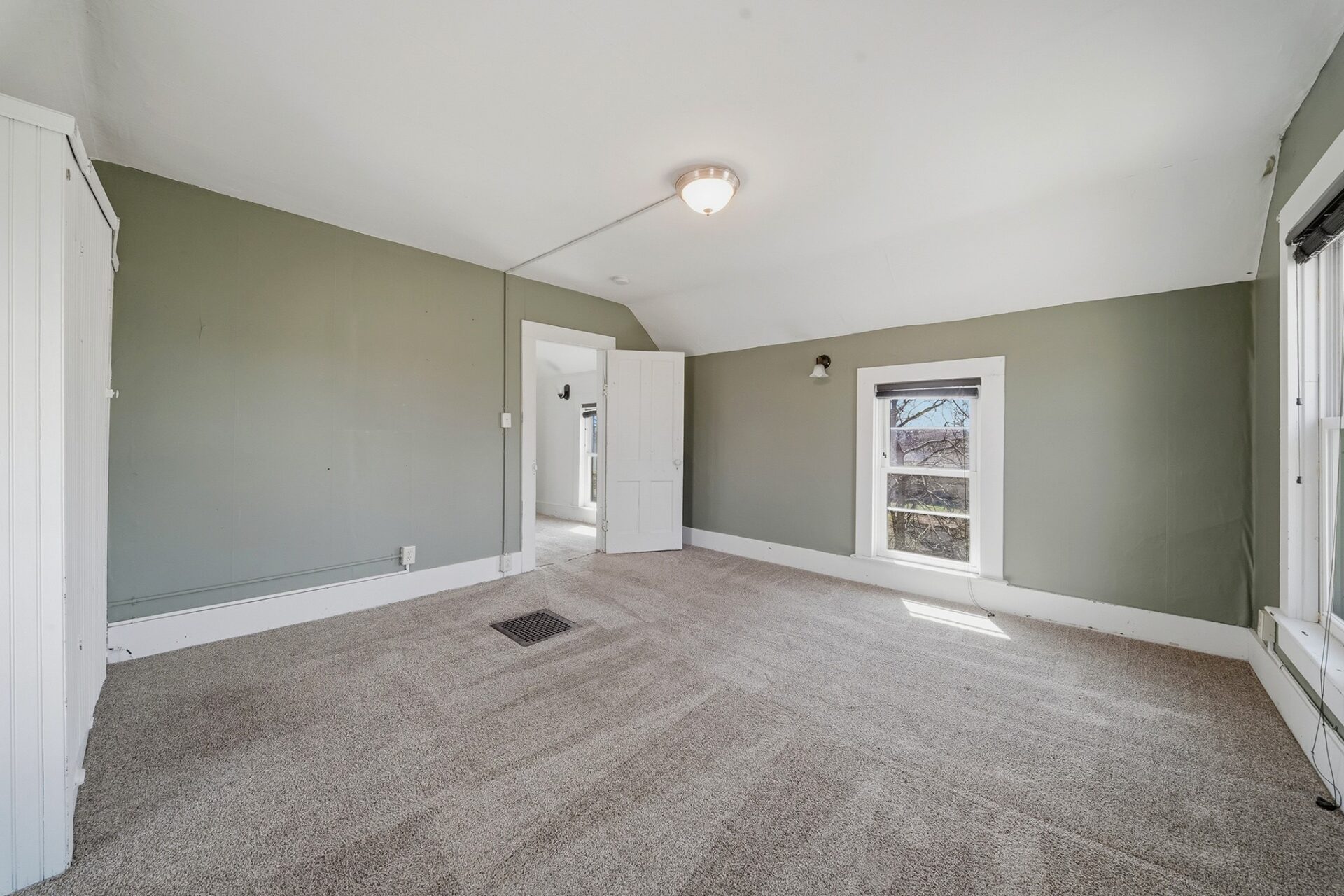 Residential at 415 Dewey Street, Eau Claire, WI 54703 — photo 13