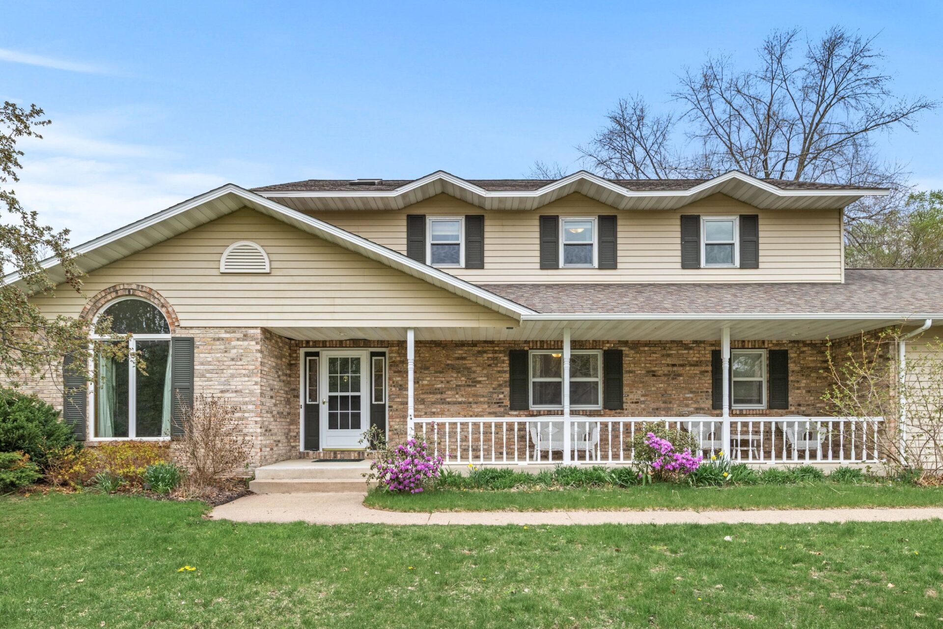 Open House: 420 Southwood Court Eau Claire WI 54701 — Sat May 2
