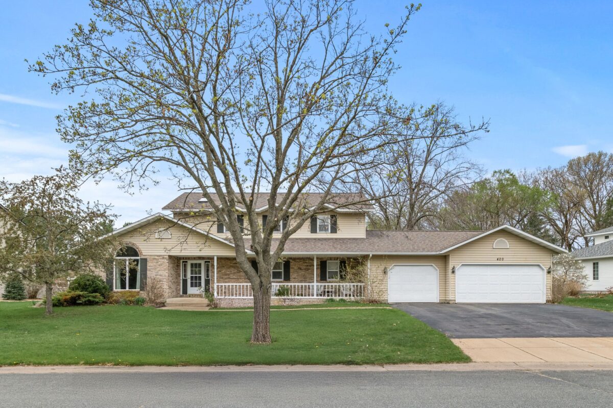 420 Southwood Court Eau Claire WI 54701 — photo 2