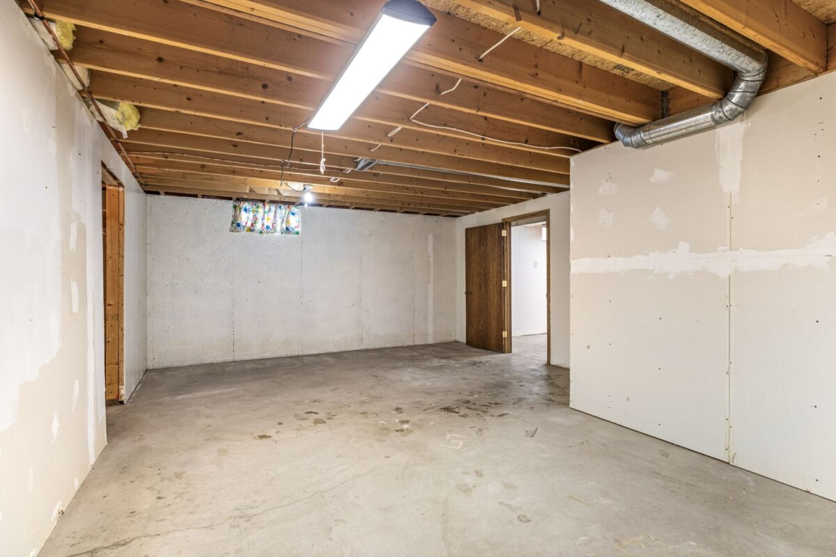 420 Southwood Court Eau Claire WI 54701 — photo 49