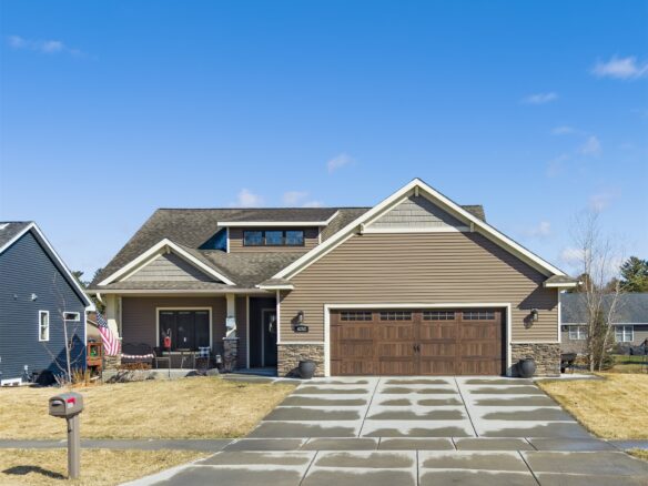 4252 Drier Court  Eau Claire WI 54701 — photo 1