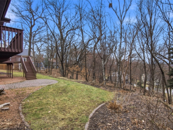 Residentialhouse for sale picture with an address of  4322 Woodridge Drive in Eau Claire and a list price of 429900