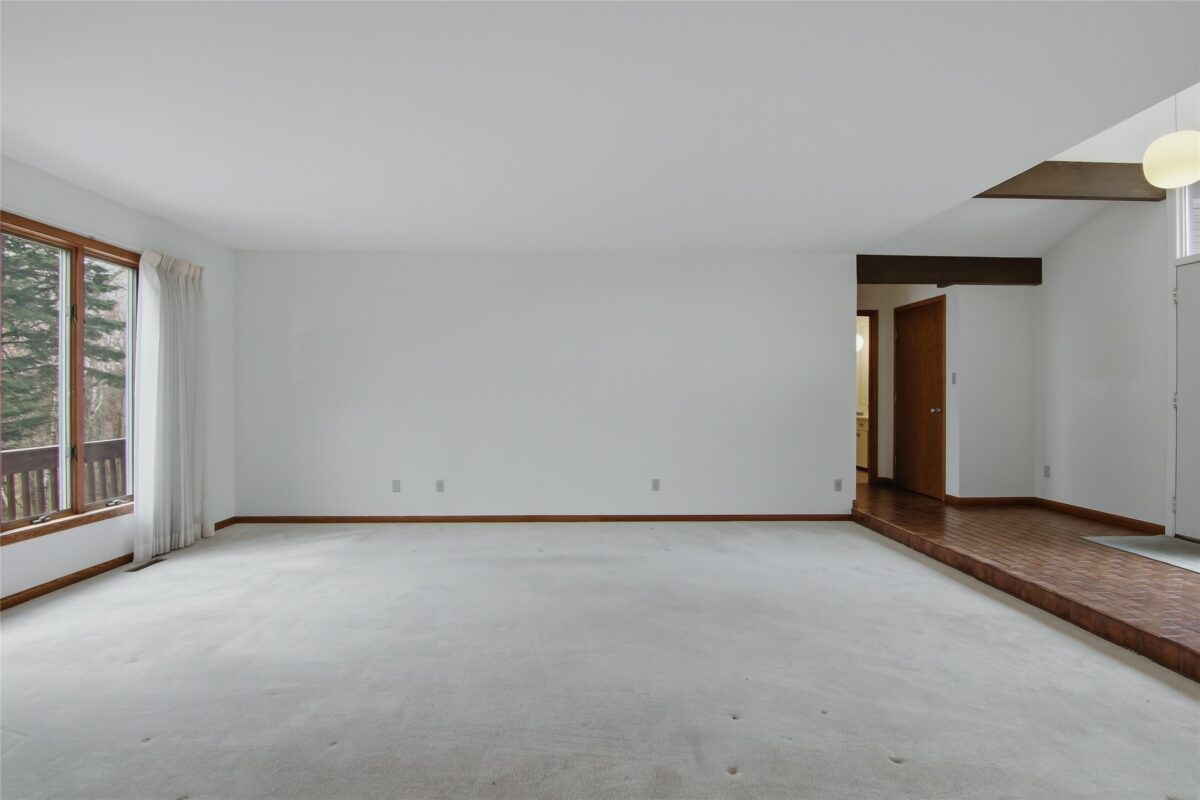 4322 Woodridge Drive, Eau Claire, WI — photo 16