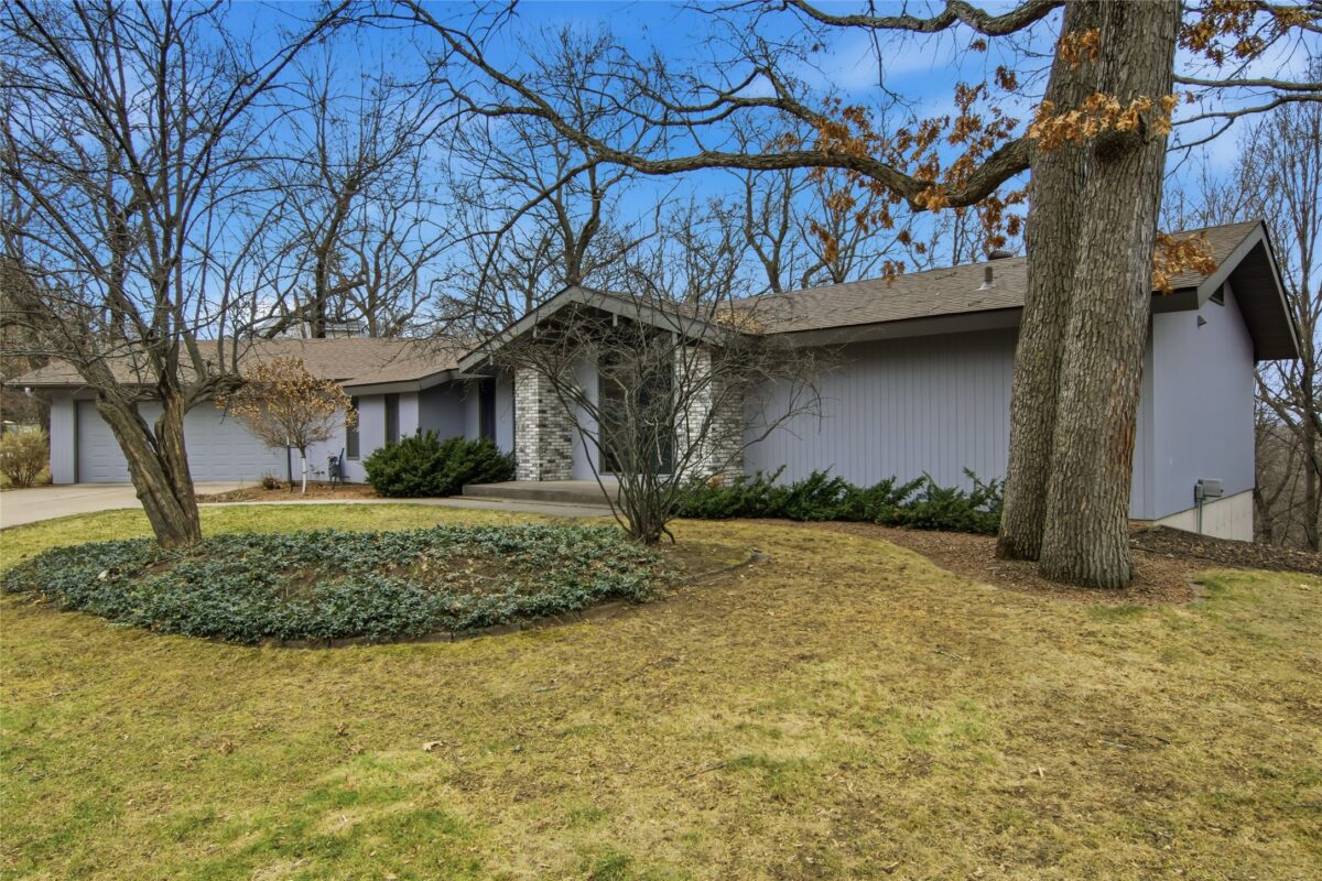 4322 Woodridge Drive, Eau Claire, WI — photo 3
