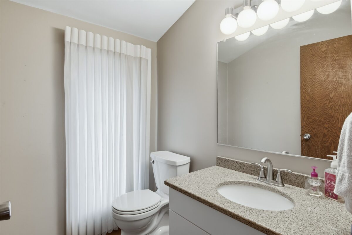 4322 Woodridge Drive, Eau Claire, WI — photo 32