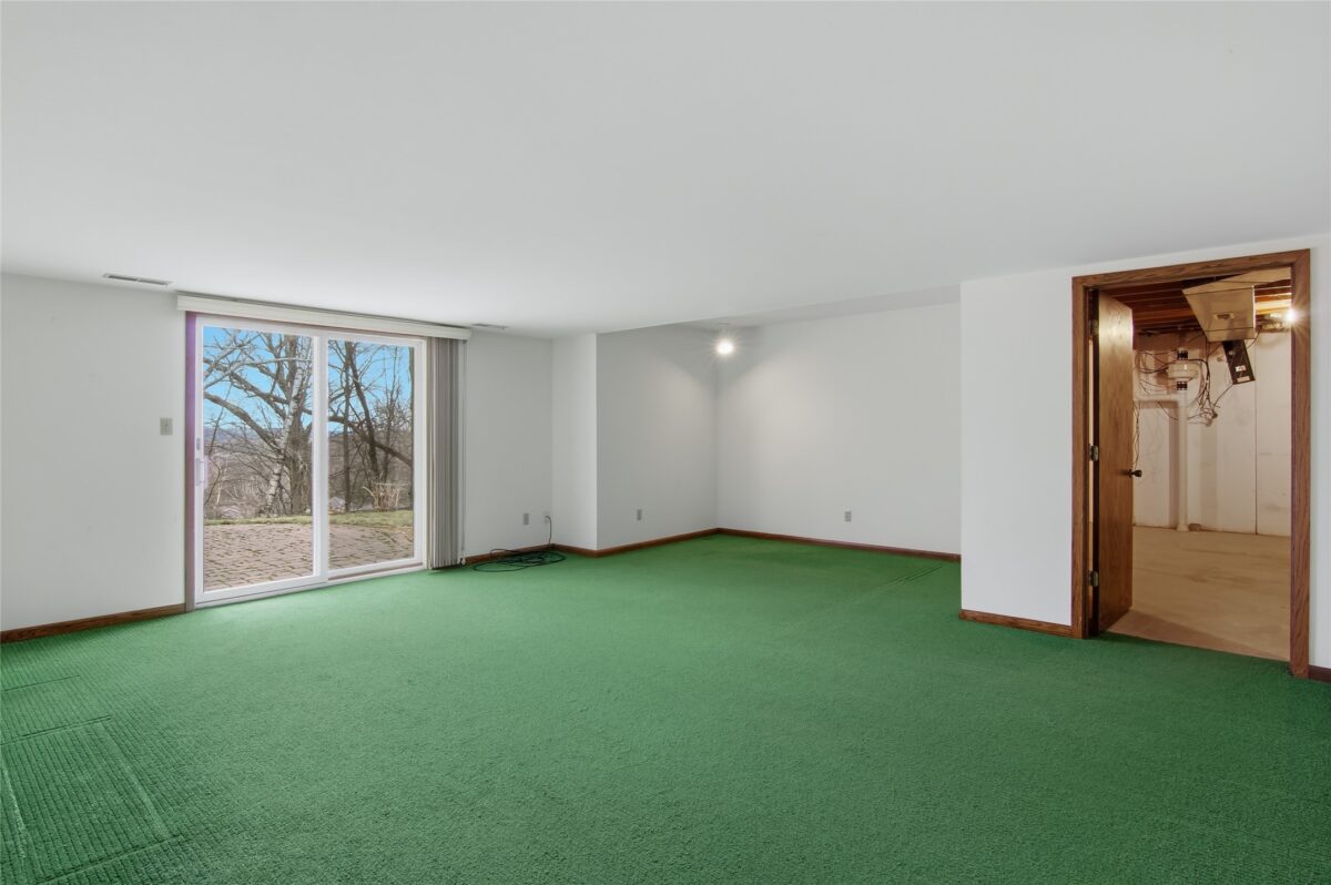 4322 Woodridge Drive, Eau Claire, WI — photo 37