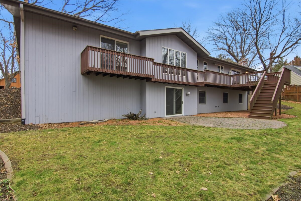 4322 Woodridge Drive, Eau Claire, WI — photo 6