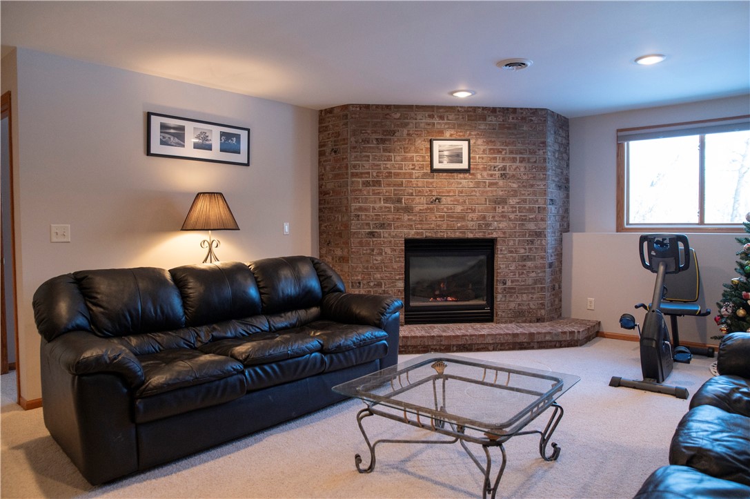 Residential at 4522 Oakwood Hills Parkway, Eau Claire, WI 54701 — photo 45