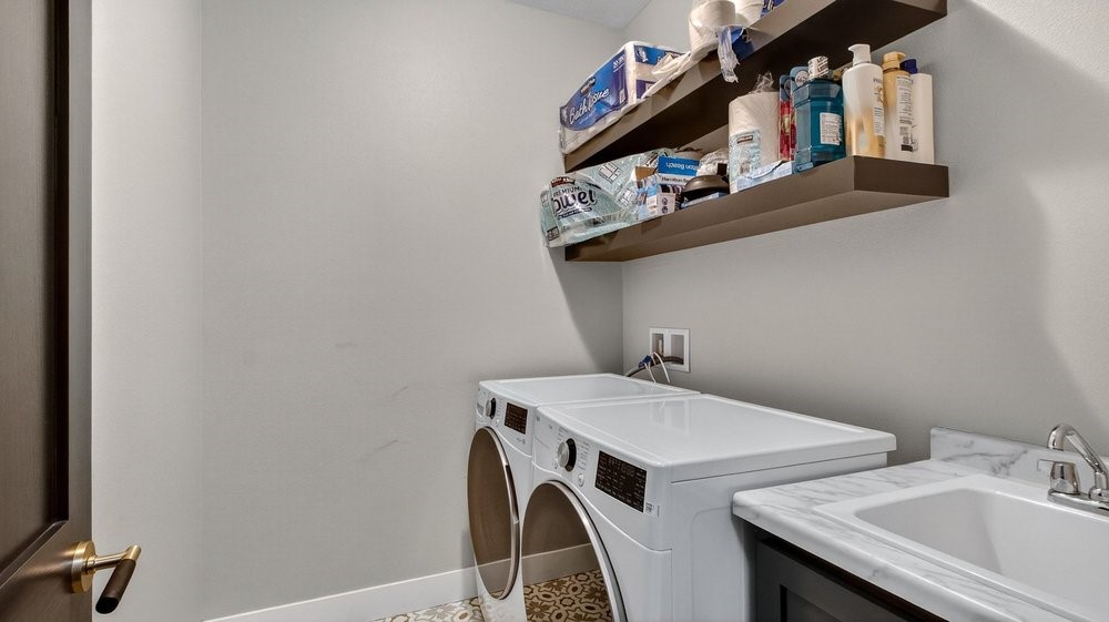 Residential at 4642 Oakwood Hills Parkway, Eau Claire, WI 54701 — photo 2