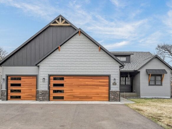 4642 Oakwood Hills Parkway Eau Claire WI 54701 — photo 1